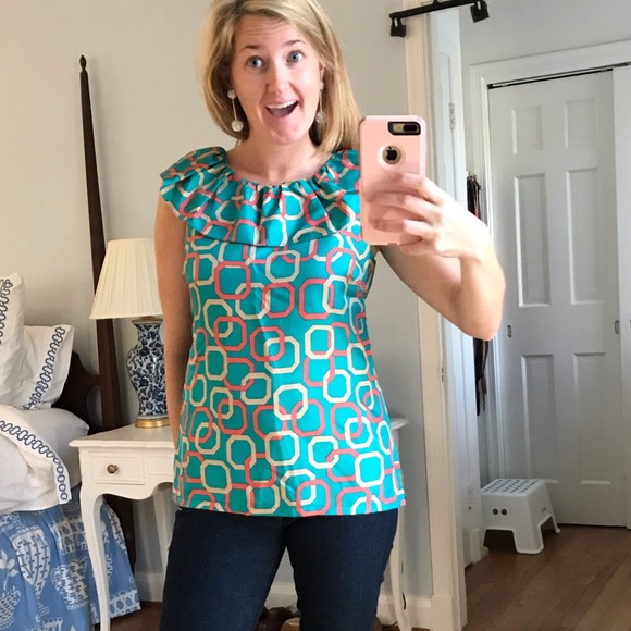 Amazing 100% Silk Top! Holiday Attire! - Picture 3 of 7